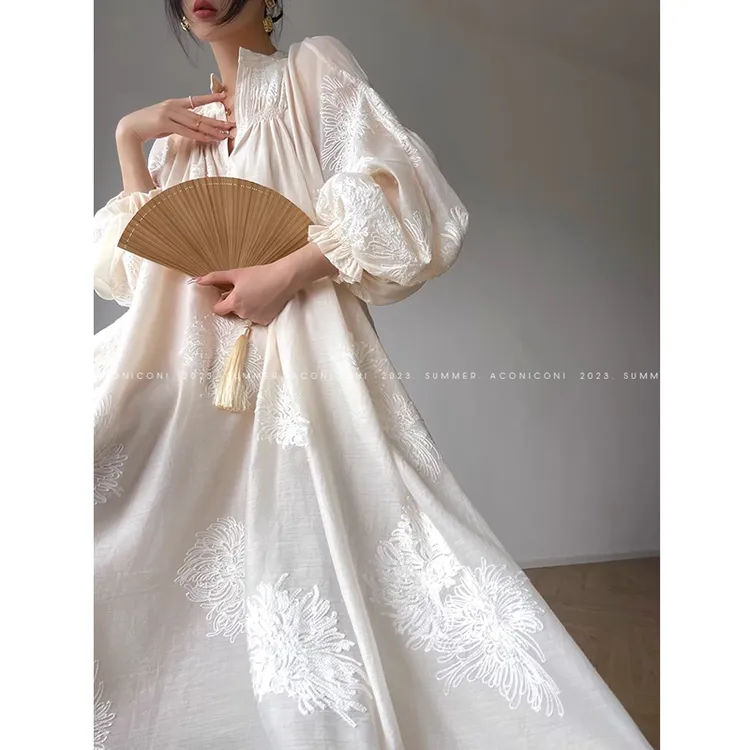 春季新款重工刺绣灯笼袖宽松绑带连衣裙长裙