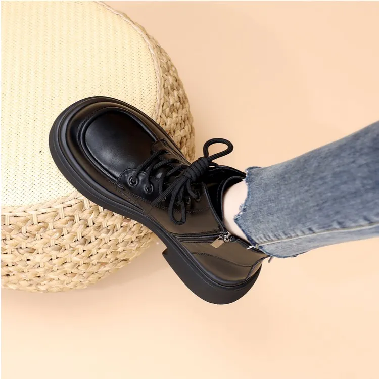 厚底马丁靴女轻便2025秋冬新款英伦风靴子圆头显脚小真皮短靴增高