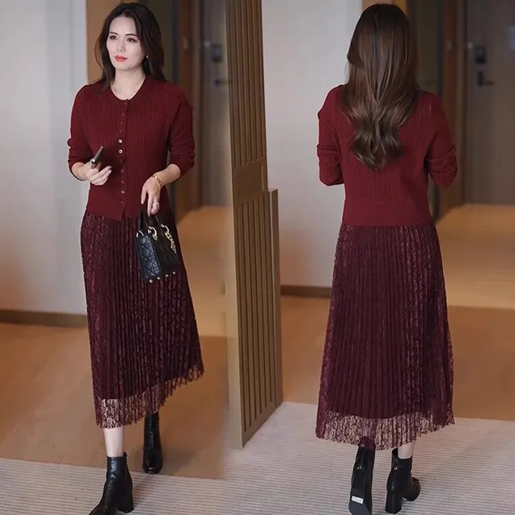 针织连衣裙女2025秋冬季新款时尚洋气假两件套遮肚显瘦蕾丝长裙子