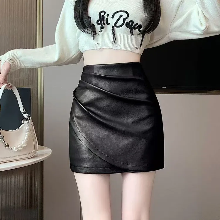 PU皮半身裙女黑色秋季新款时尚洋气高腰设计感显瘦包臀短裙不规则
