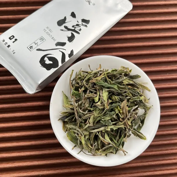香鼎尖溪谷野小白01 春季贡眉 2022年高山荒野小菜茶 50g/盒