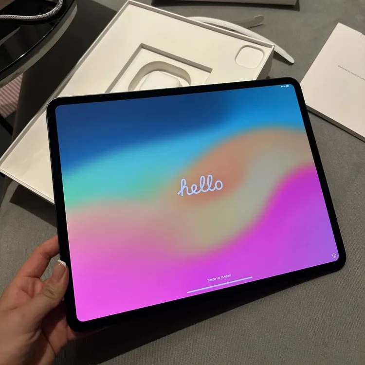 95新 Apple/苹果 iPad超薄学生办公网课学习剪辑视频指纹平板电脑