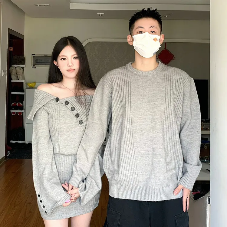 情侣装秋冬高级灰大翻领露肩毛衣连衣裙韩版辣妹气质针织两件套