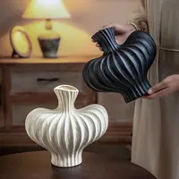 耸肩陶瓷 花瓶 设计款高温陶瓷花器 现代风格 仿真花花瓶