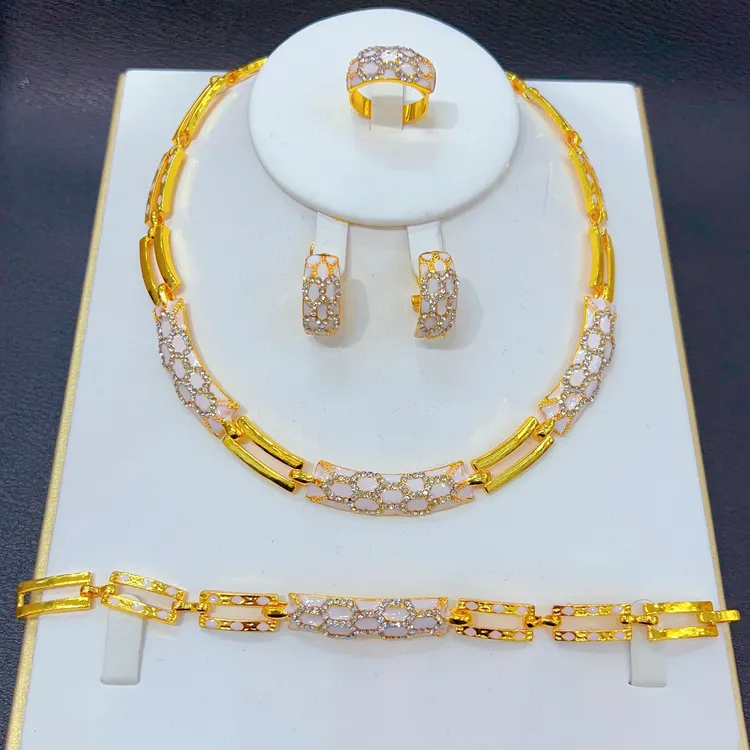 钛钢项链 伊帕尔阿依新款时尚四件套 00222气质轻奢欧美金色镶嵌.