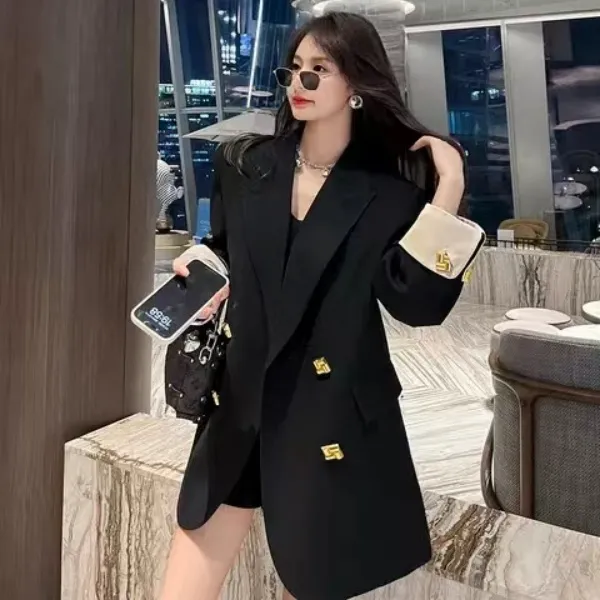 黑色西装外套女2024春秋高级感今年流行宽松气质通勤休闲西服上衣