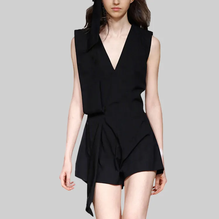 欧美时尚连体裤2025秋夏装简约无袖V领显瘦修身连体裤一体裤短裤