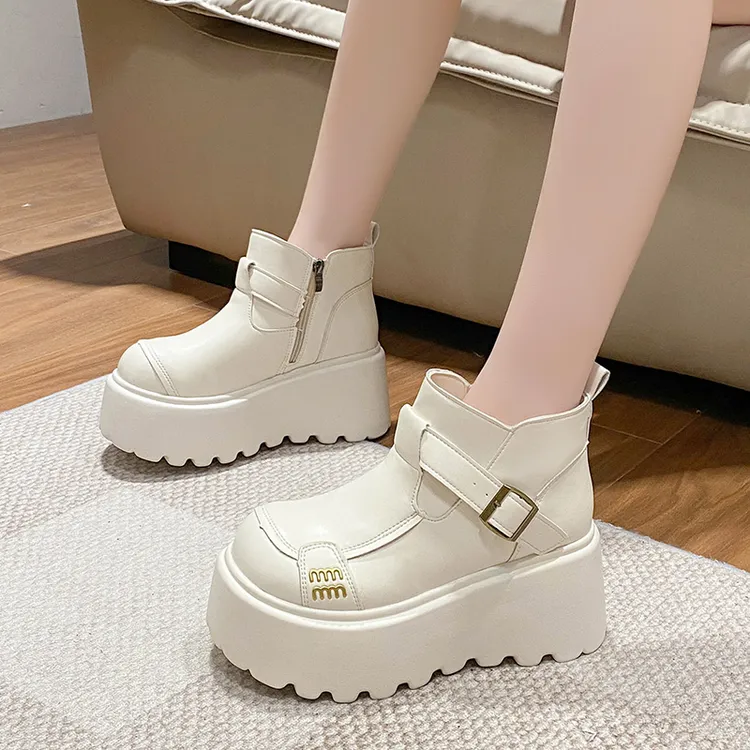 英伦风马丁靴女2025新款冬季加绒松糕厚底增高短靴高跟棉鞋小个子