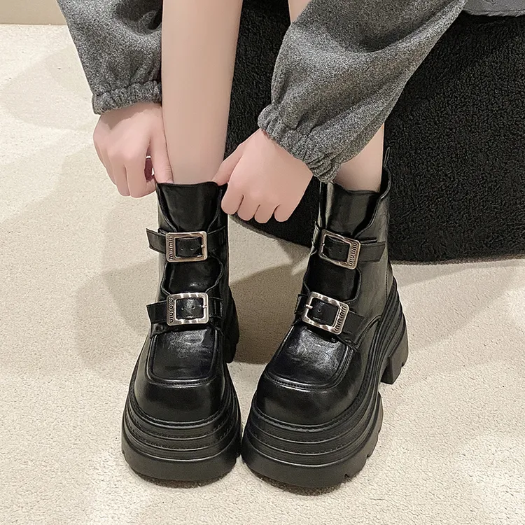 炸街小个子10cm厚底增高短靴女秋冬新款金属扣时尚加绒显瘦马丁靴