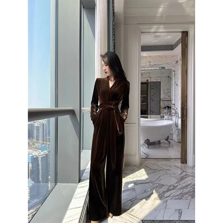 尤克菲儿原创设计高定丝绒秋冬季新款长袖气质纯色丝绒连体裤