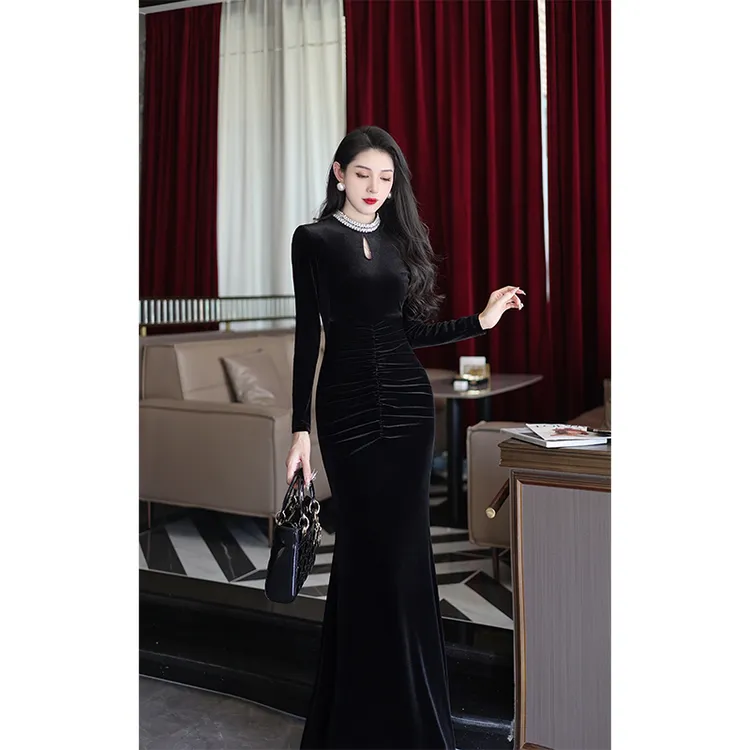【尤克菲儿】原创设计丝绒修身鱼尾长袖轻奢时尚圆领钉钻连衣裙