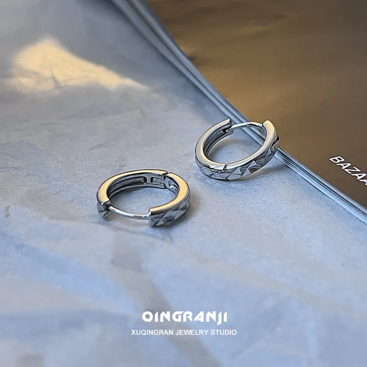 铜合金耳饰 潮男生配饰个性菱格耳环男款痞帅单只高级感男士耳环