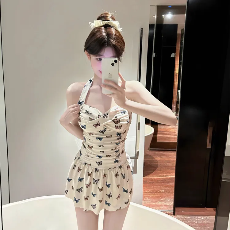 泳衣女泡温泉2025新款性感挂脖连体裙式遮肉显瘦复古蝴蝶印花度假