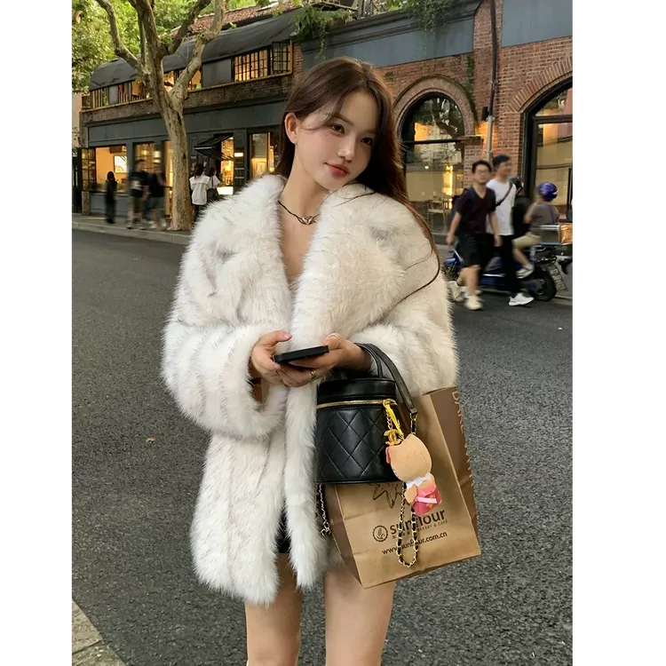 气质轻奢网红毛绒时尚百搭外套加厚秋冬洋气韩版冬季宽松潮流穿搭