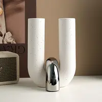 贝汉美轻奢创意简约U型交叉花瓶摆件客厅玄关电视柜磨砂陶瓷花器