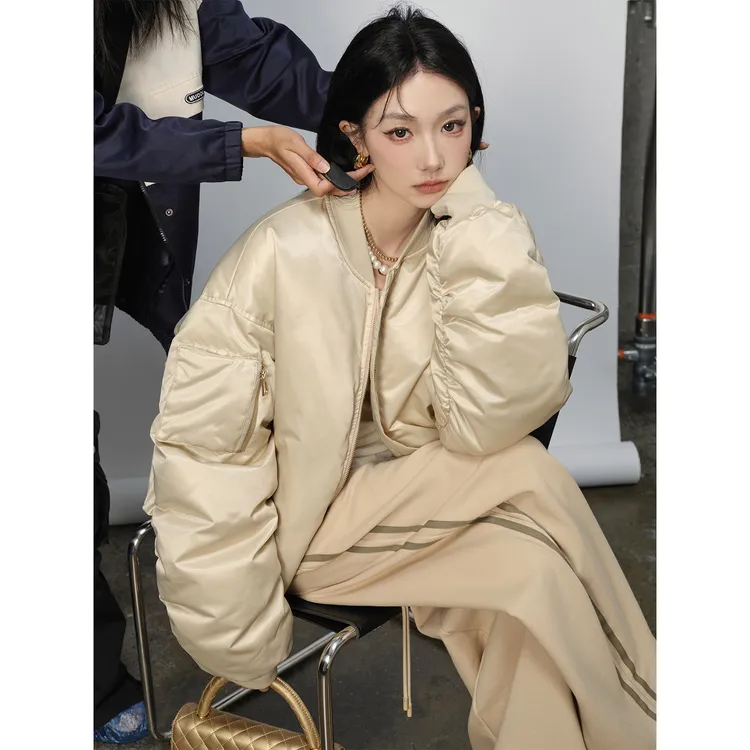 区区欧阳羽绒服棒球外套女冬季新款百搭宽松加厚保暖夹克