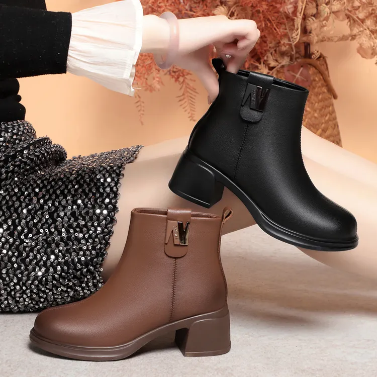 E806洋气时尚舒适圆头粗跟女靴简约百搭瘦瘦靴防滑软底中跟短靴