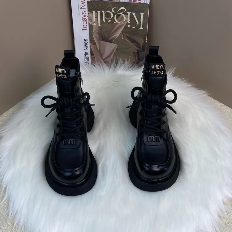 软皮爆款马丁靴2025秋冬新款百搭厚底增高小个子耐磨舒适轻便短靴