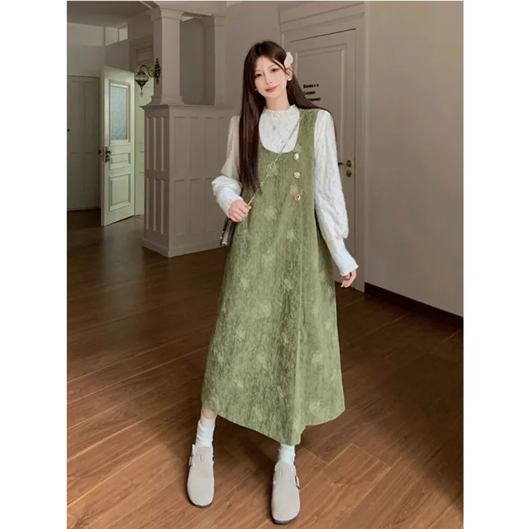微胖妹妹大码温柔风休闲长裙子女秋冬新款遮肚背心连衣裙两件套装