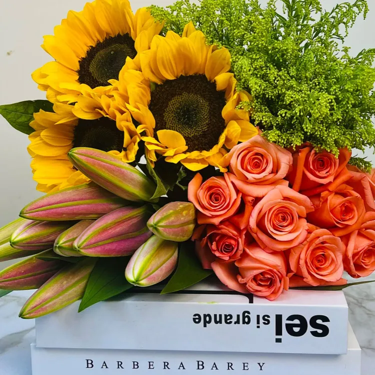 【云南鲜花】爆款玫瑰花百合花组合鲜花套餐 云南花基地直发 包邮