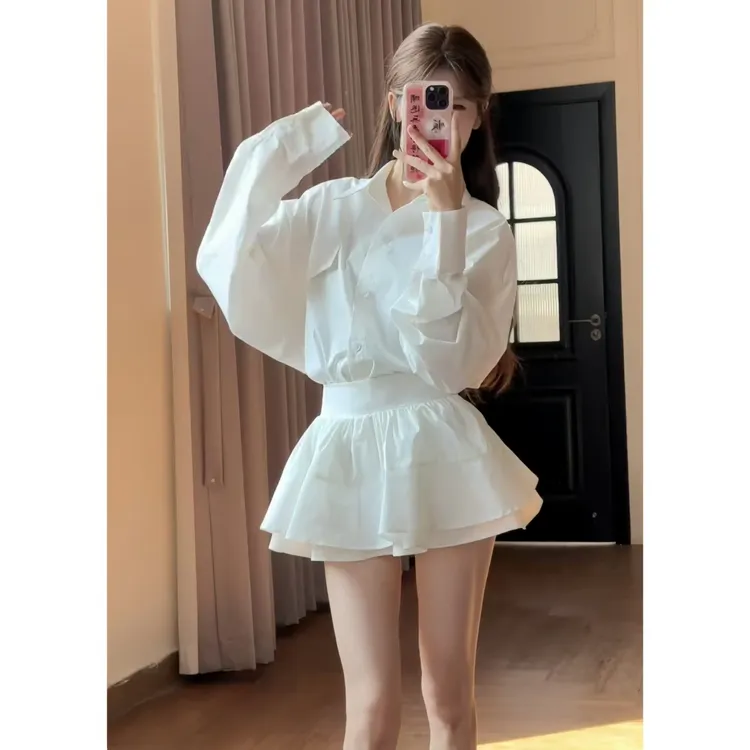 氛围感教主2025秋季新款小众宽松白衬衫时尚半身裙气质战袍套装