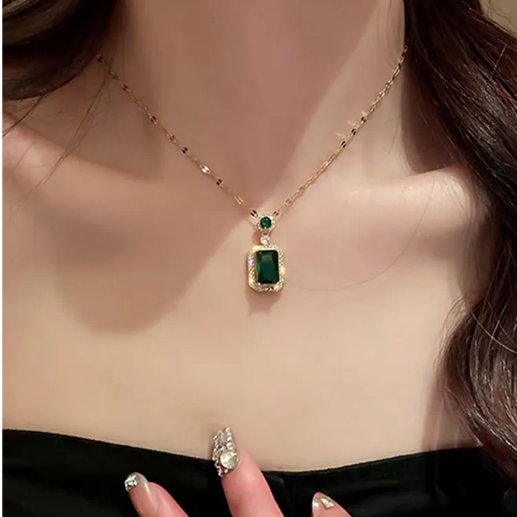 钛钢项链 欧美复古风方形锆石项链高级设计感小众华丽轻奢锁骨链商品图