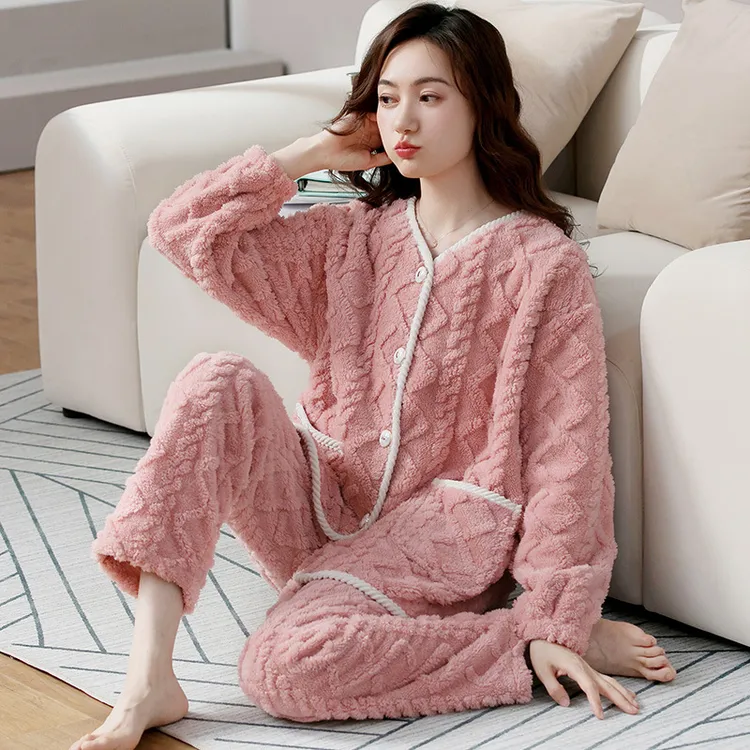面料柔软珊瑚绒睡衣女冬季加厚加绒法兰绒保暖家居服套装