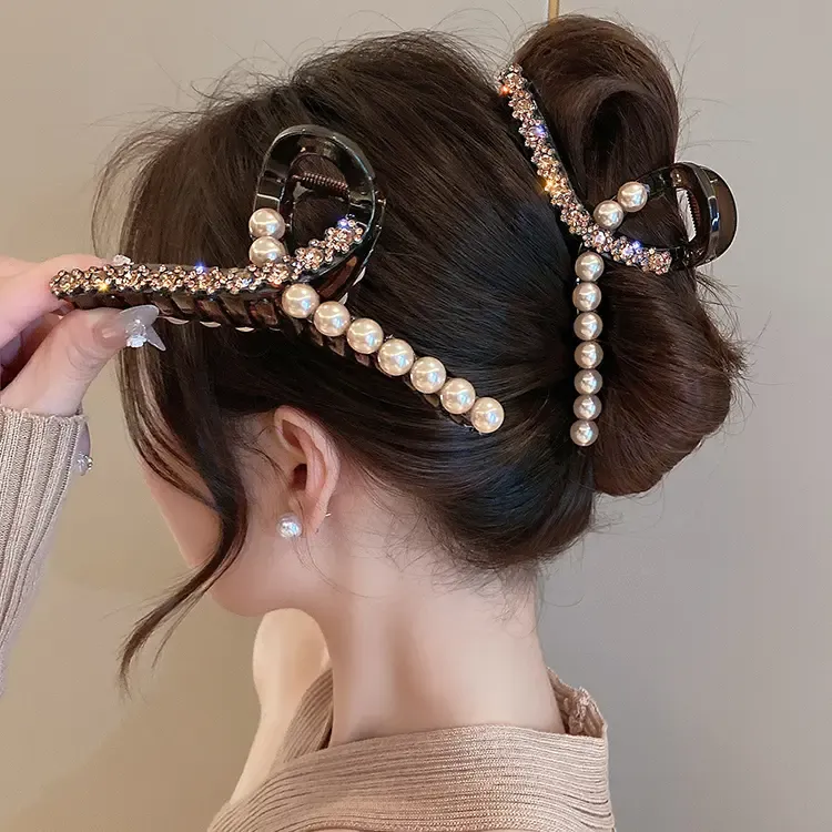 韩系水钻珍珠抓夹女高级感2025新款后脑勺发夹气质盘发鲨鱼夹头饰