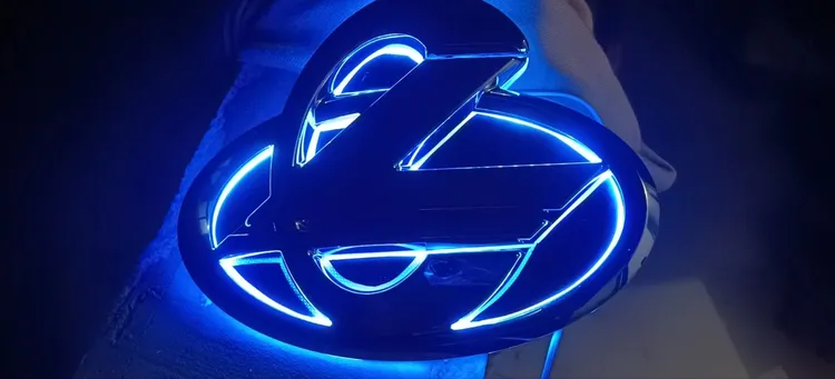 乘龙m3七彩蓝牙链接发光标