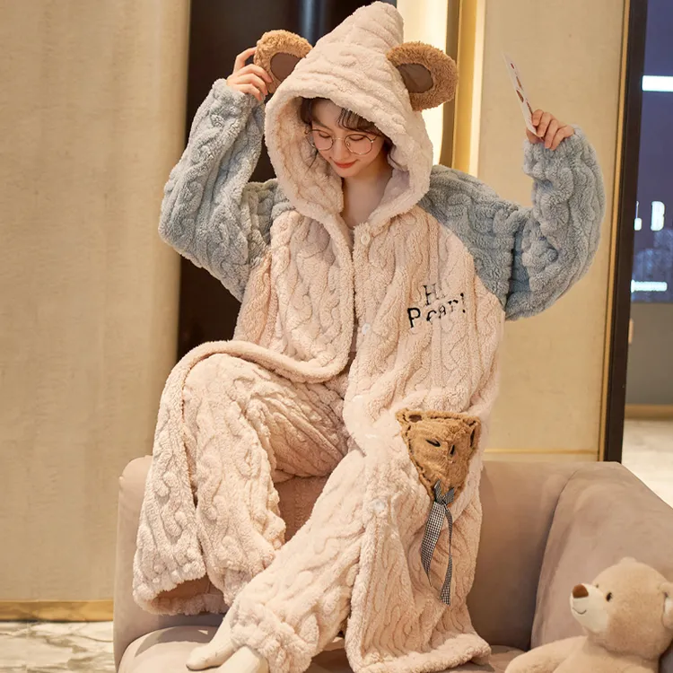 秋冬季加厚可爱外穿连帽珊瑚绒睡袍女长款法兰绒睡衣套装女家居服