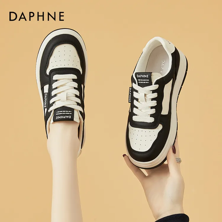 达芙妮休闲板鞋女2025新款平底黑白熊猫鞋春秋厚底百搭运动小白鞋