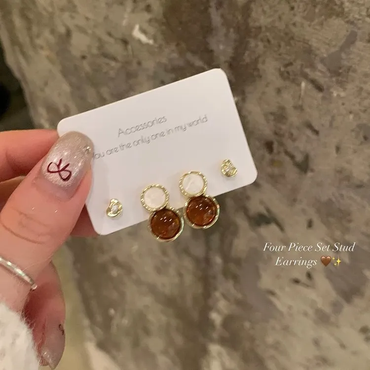 铜合金树脂耳饰 秋冬雅丹风闪锆叠戴耳环四件套女气质耳钉耳饰