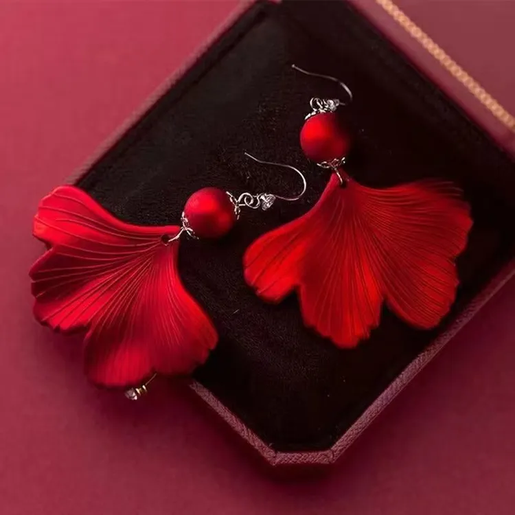 新年红色银杏叶耳环女复古气质高级轻奢耳饰本命年喜庆潮日常百搭