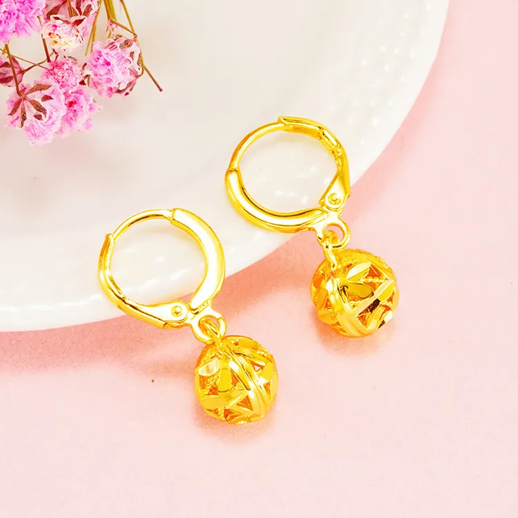 钛钢耳饰 3新款小巧保色镂空球耳坠女款耳饰 简约复古短款耳环 