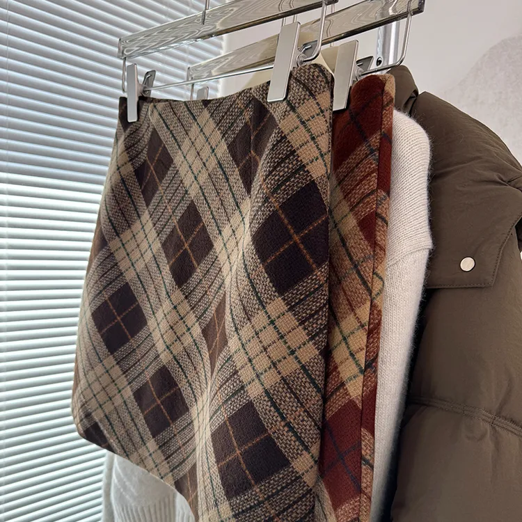 美拉德复古撞色加厚斜纹格子毛呢裙高腰显瘦A字包臀裙半身短裙