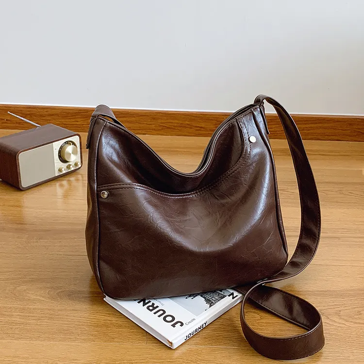 今年流行爆款包包女2024新款秋冬复古单肩包小众韩版百搭托特大包