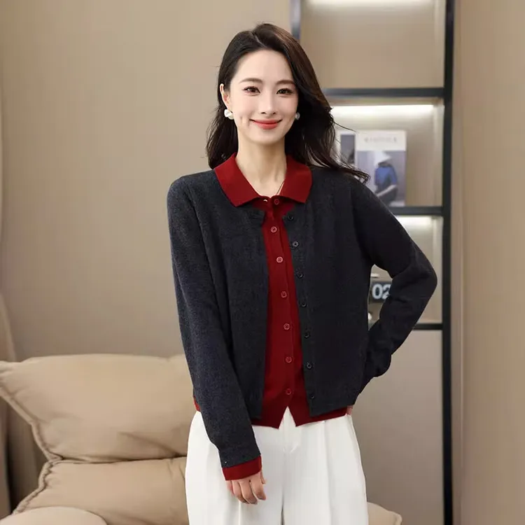 时尚翻领拼色设计感减龄针织衫女秋季新款假两件毛衣通勤外套上衣