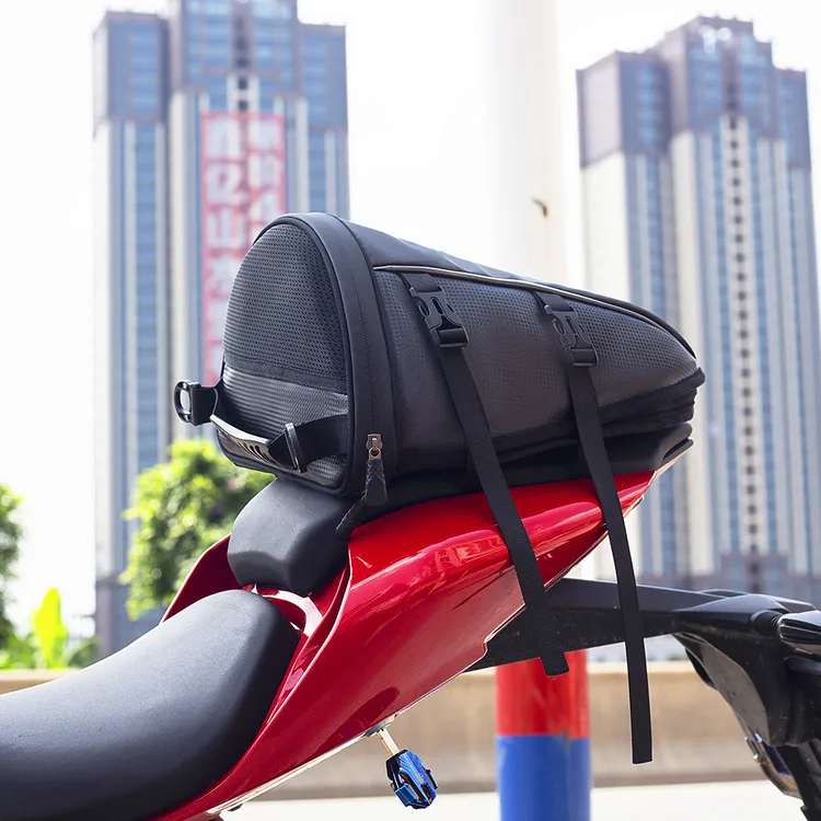 摩托车雅马哈后座包杜卡迪尾包踏板骑士包机车赛600单肩防水背包