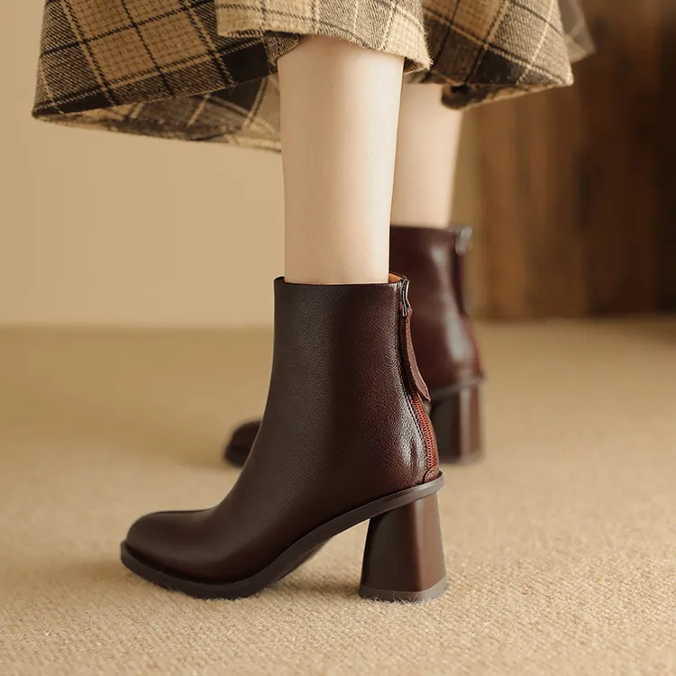 不累脚6.5CM棕色头层羊皮圆头粗跟短靴女舒适后拉链软皮高跟靴女