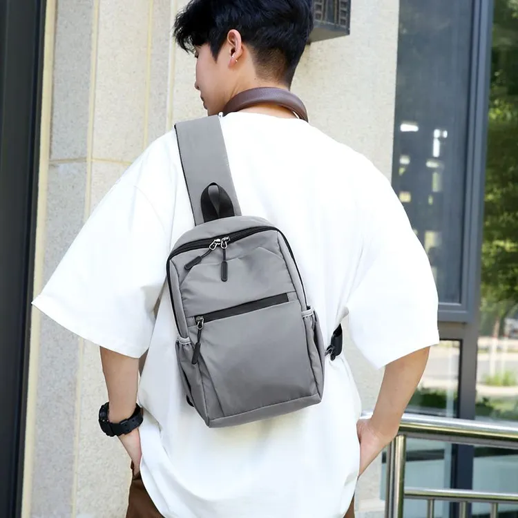 2024新款百搭斜挎包男士胸包时尚潮牌跨包包单肩包休闲男式小背包