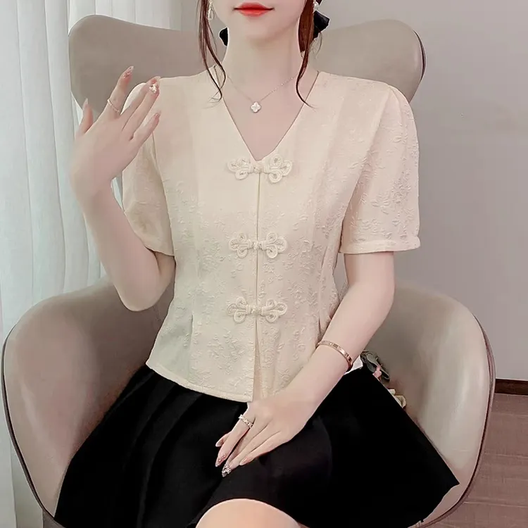 2025夏季新款气质国风盘扣V领提花短袖衬衫女设计感小众别致上衣