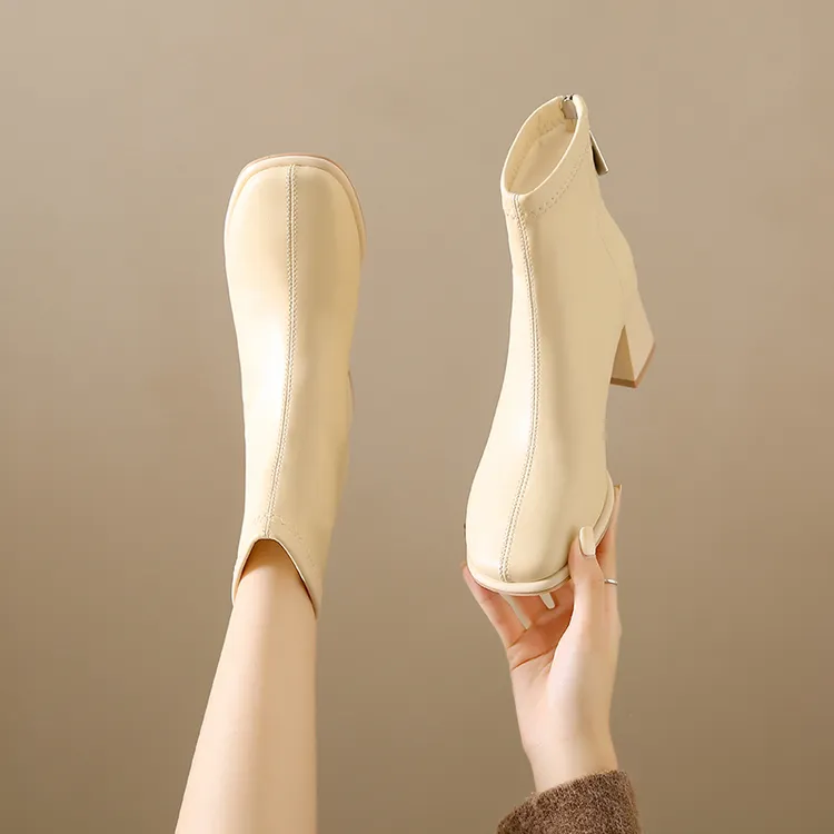 高跟小短靴女2025新款秋冬季单靴加绒瘦瘦靴白色粗跟韩系小踝靴