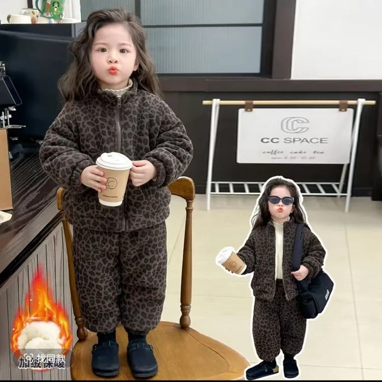 爆款宝宝冬季秋冬套装2024新款洋气时髦豹纹加绒加厚衣裤保暖潮