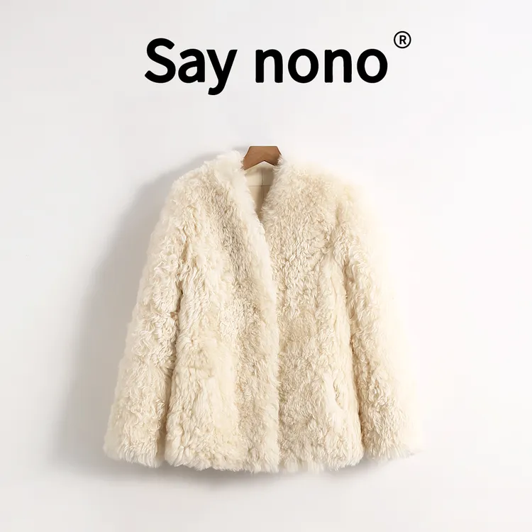 懒猫nono│Saynono 秋冬V领系腰带柔软美丽奴一体外套 /LQH24600