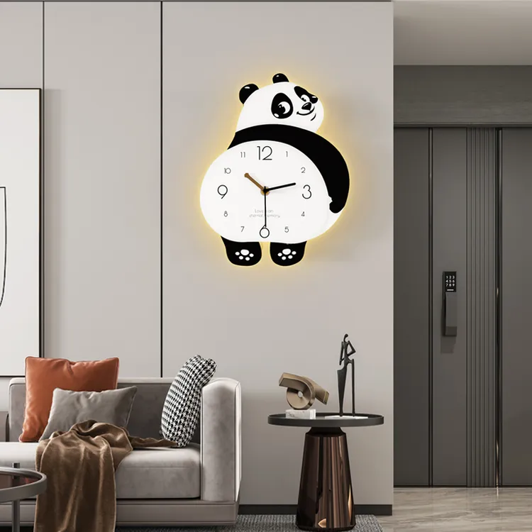 【艾梦娜】创意熊猫挂钟客厅钟表挂墙2025新款网红静音时钟家用装饰商品图