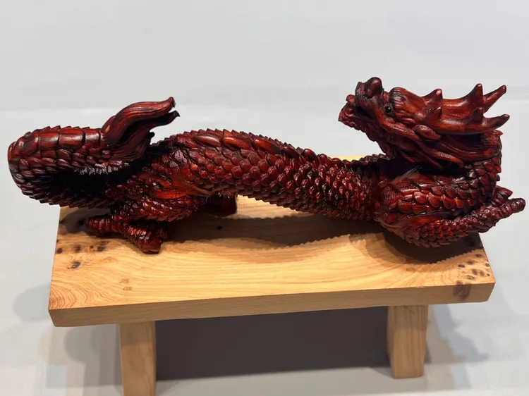 小叶紫檀木手工雕刻龙年生肖（龙腾万里）小摆件手把玩