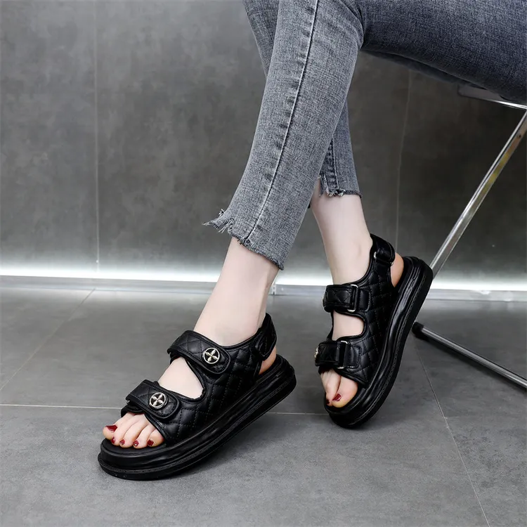 2024夏季新款厚底松糕凉鞋女学生百搭魔术贴休闲运动罗马沙滩鞋潮