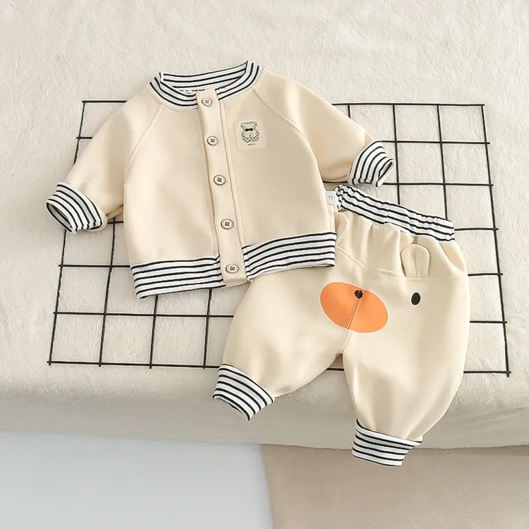 春秋款宝宝长袖套装卡通复合条纹高腰屁屁裤两件套儿童外套裤子