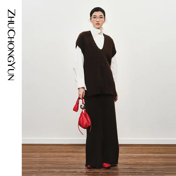 ZHUCHONGYUN24冬深咖色牦牛绒肌理U领针织上衣罩衫C1EG4812M