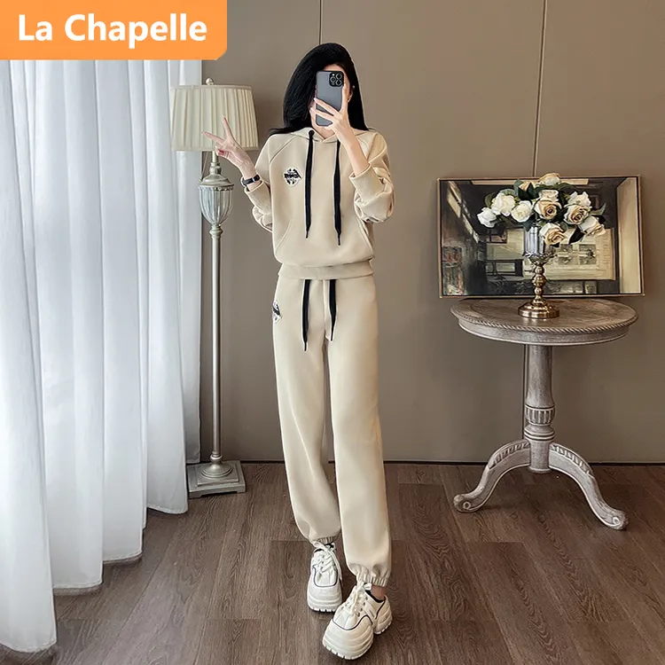 拉夏贝尔潮流时尚运动休闲套装女秋季2024新款减龄宽松连帽两件套
